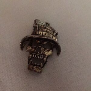 Vintage Silver Metallic Skull Pendant Jewelry